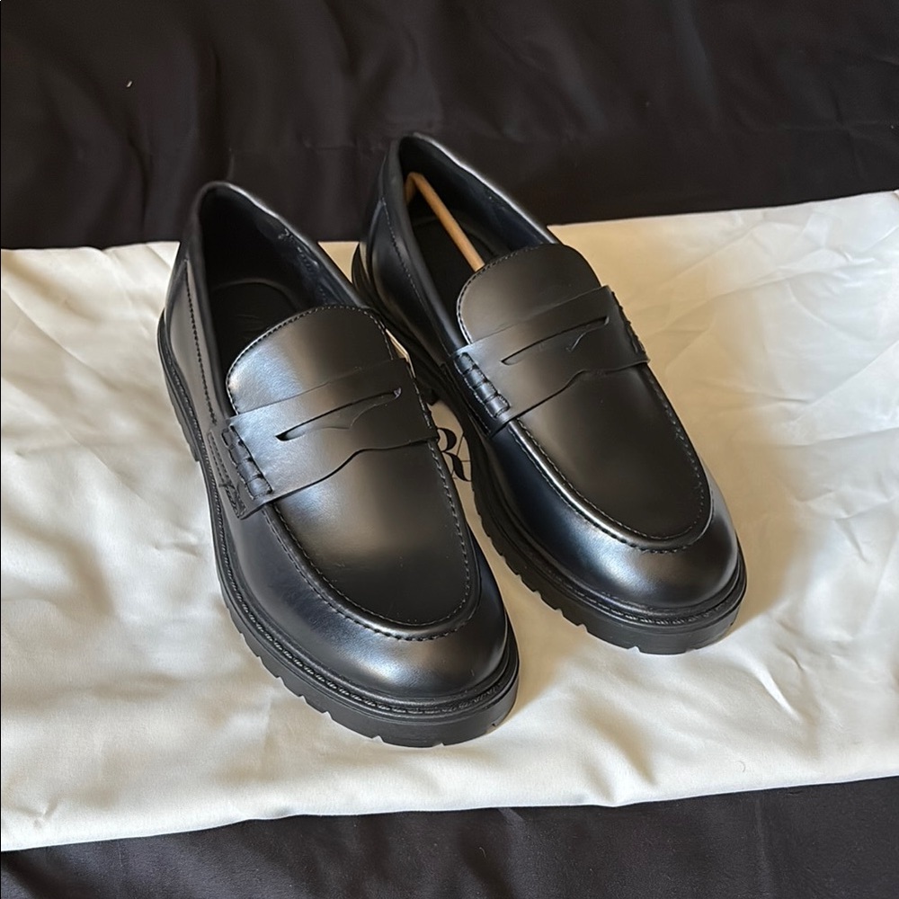 Zara Sleek Black Leather Slip-On Loafers